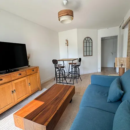 Apartamento T2 Well Equipped With Balcony In Caen